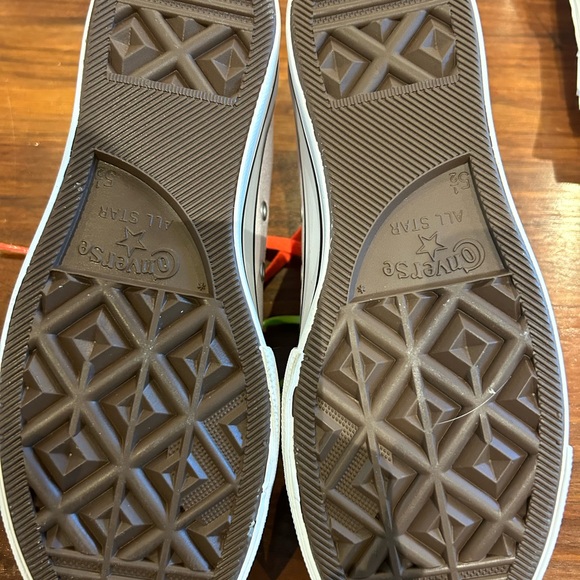 Converse high top women’s size 7.5 - Picture 8 of 8